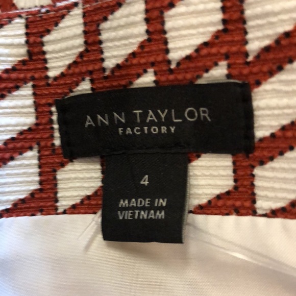 NWT Ann Taylor factory rust & cream geometric print knee length lined skirt sz4 - Picture 6 of 8